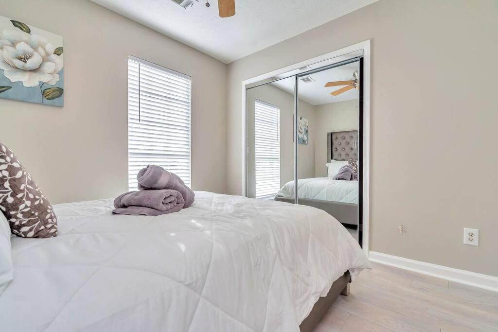 East Escape Villa Montgomery Bagian luar foto