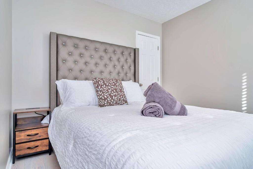 East Escape Villa Montgomery Bagian luar foto